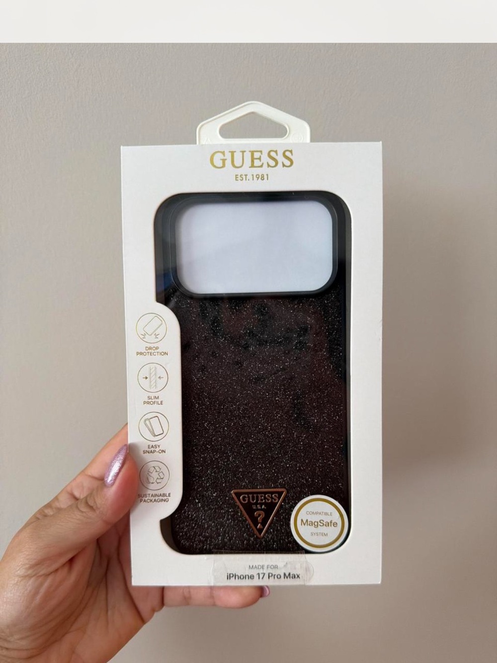 🖤GUESS~Glitter MagSafe Phone Case for iPhone 17 Pro Max - Black